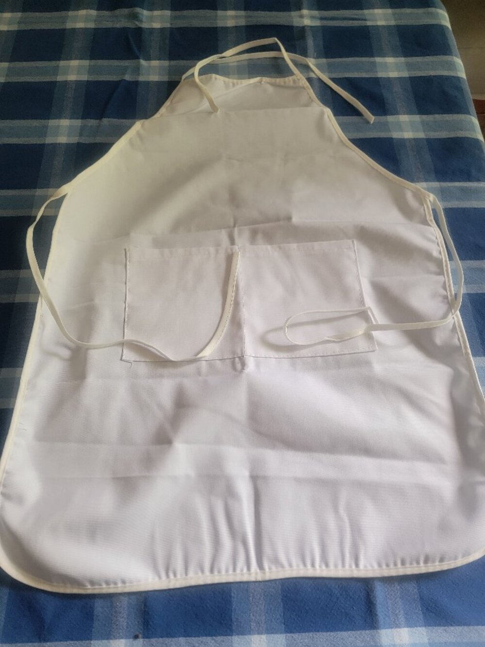 Child Size White Apron with Pocket 19 Inch x 25 Inch with Ties